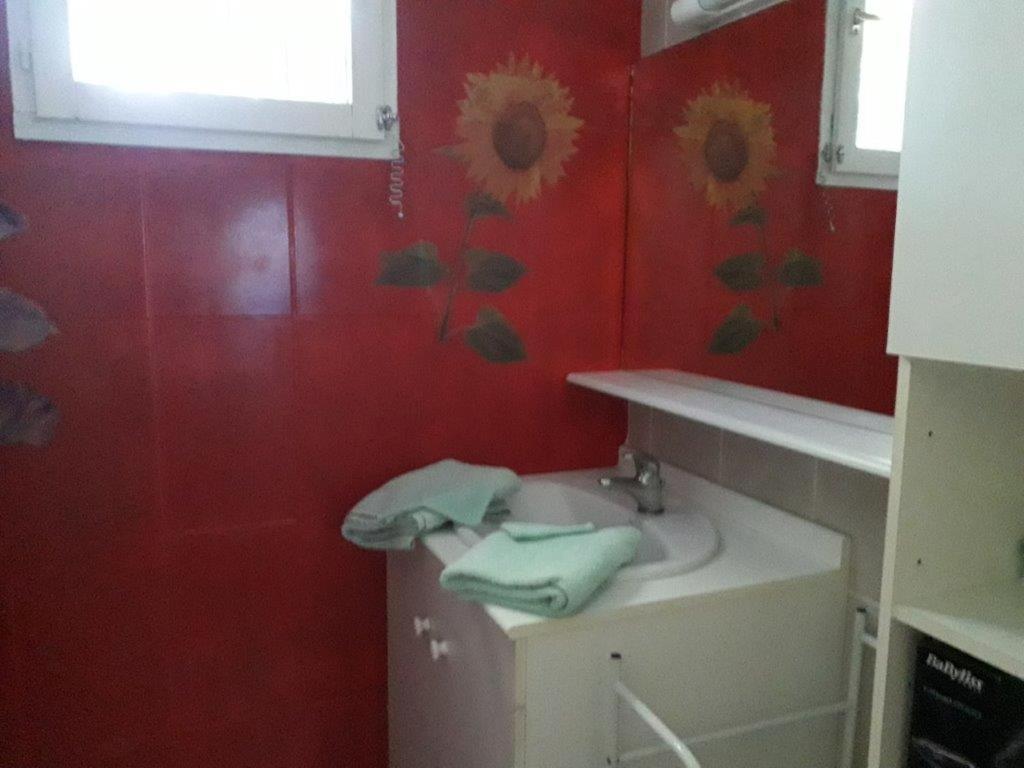 Chez Betty Appartement Le Luc Buitenkant foto