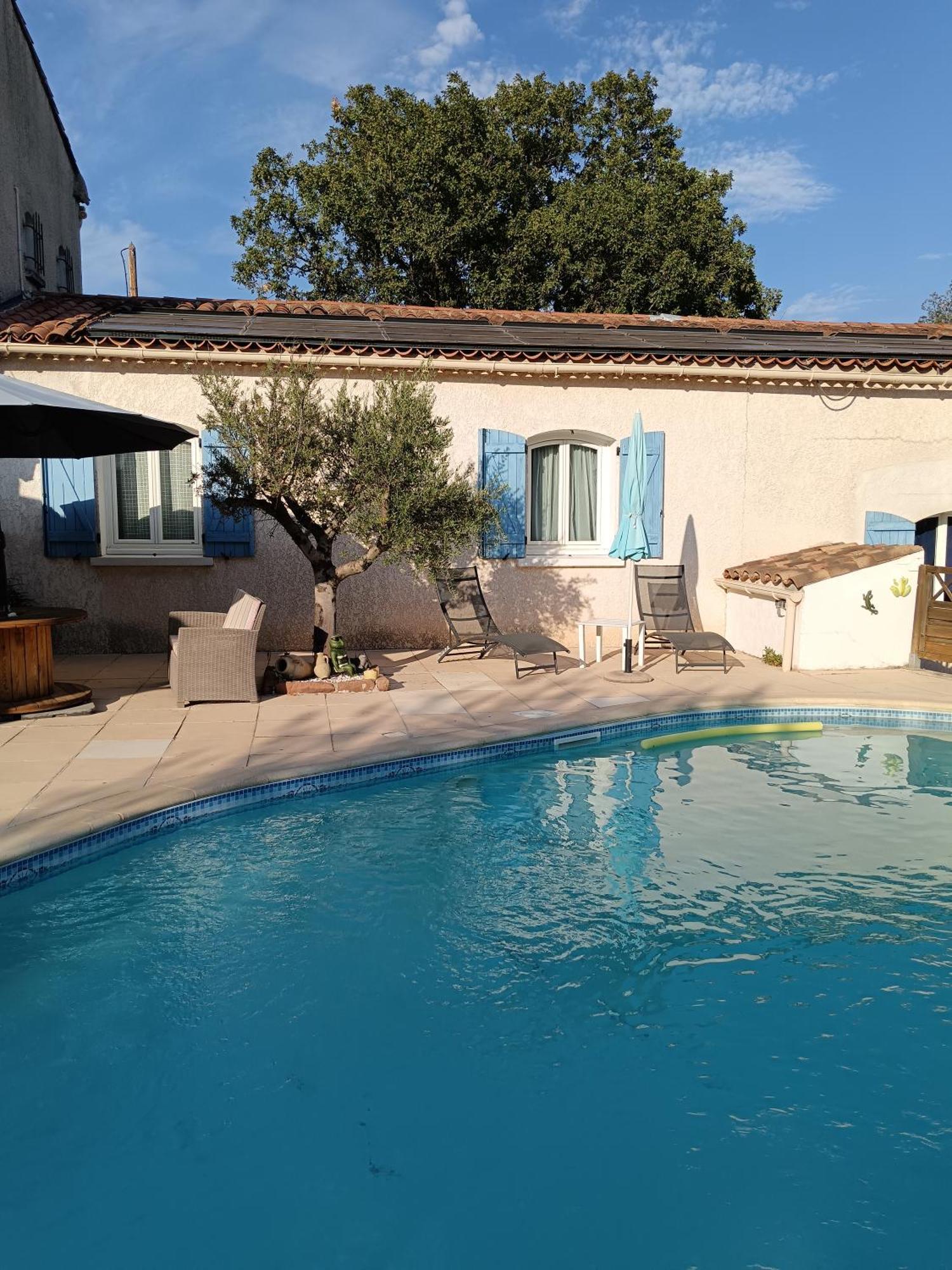Chez Betty Appartement Le Luc Buitenkant foto